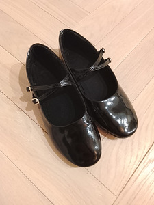 Детская обувь Zara (1 фото из 2)