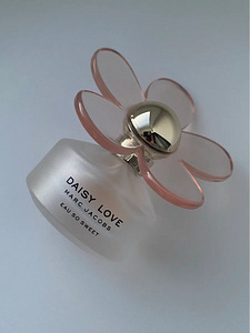 MARC JACOBS Daisy Love Eau So Sweet EDT (1 foto / 3)