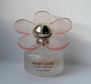 MARC JACOBS Daisy Love Eau So Sweet EDT (2 foto / 3)