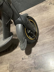 Ninebot MAX G30 (2 фото из 3)