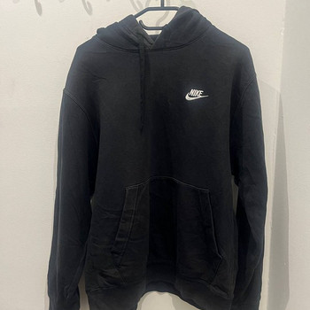 Nike pusa, Ralph Lauren t-särk ja Lacoste