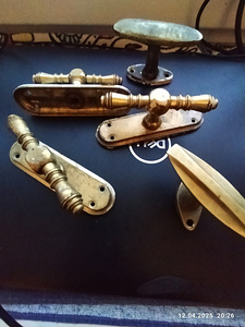 Pārdodu senatnes atbalsi logu rokturi (2 foto no 6)