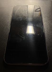 iPhone 11 (2 foto / 5)