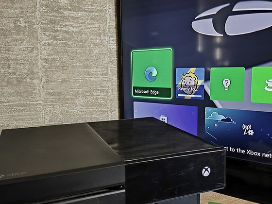 Xbox ONE 1TB 2 Pult 1 mäng Fallout 4