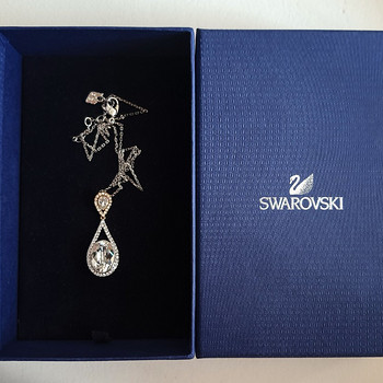 Swarovski Swinging Pendant ожерелье / колье