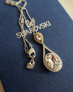 Swarovski Swinging Pendant ожерелье / колье (1 фото из 3)