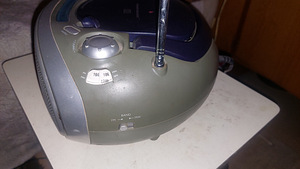 Радио CD-плеер Philips (3 фото из 5)