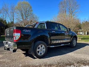 Ford Ranger Limited (3 foto / 8)