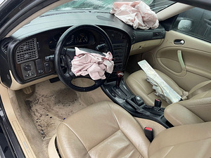 SAAB 9-5 2.3B 136 KWT, VARUOSAD (9 foto / 10)