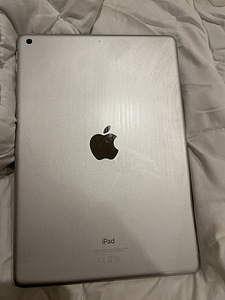 Müüa iPad 9. põlvkond (1 foto / 2)