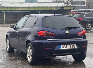 ALFA ROMEO 147 (5 foto / 8)