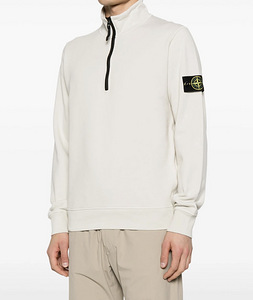 Stone Island (4 фото из 6)