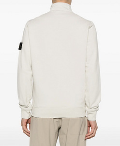 Stone Island (5 фото из 6)