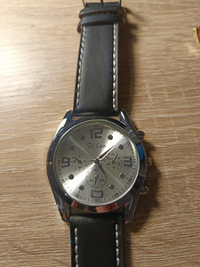 Продам часы наручные (5 фото из 9)