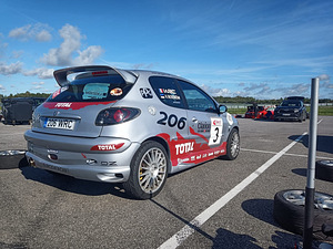 Peugeot 206 GTI (4 фото из 5)