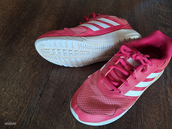 Кроссовки Adidas размер 36