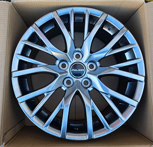R18 veljed 5x114.3 18x8 ET: 40 60.1 Toyota Lexus (2 foto / 5)