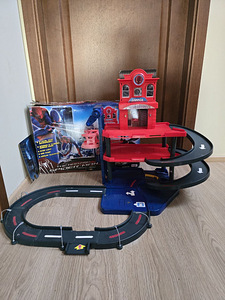 Hot Wheels, Spider-Man garage ja muu tootja mänguautod (6 foto / 7)