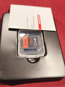 SD карта 256Gb V60 A2 (250R/180W). Новая, не использовалась (1 фото из 1)