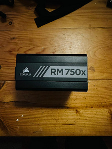 Блок питания (PSU) Corsair RM 750X 750 Ватт (1 фото из 4)