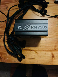 Блок питания (PSU) Corsair RM 750X 750 Ватт (4 фото из 4)