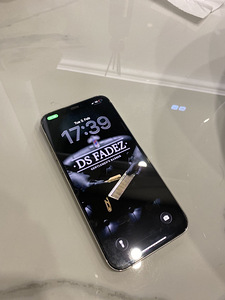 iPhone 12 promax (2 foto / 2)