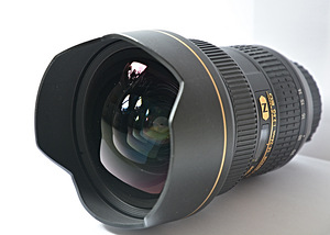 Nikon AF-S Nikkor 14-24mm f/2.8G (2 foto / 3)