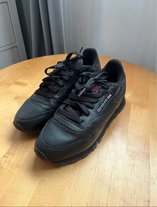 Reebok naiste tossud (1 foto / 5)