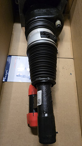Amortisaator BMW G11-G12 2015-2019 (1 foto / 3)