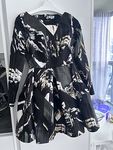 Платье Kenzo оригинал (1 фото из 8)