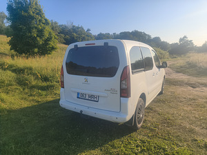 Peugeot Partner (3 foto / 8)
