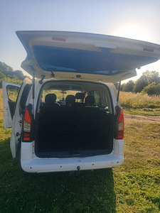 Peugeot Partner (4 foto / 8)