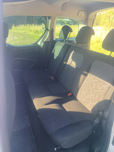 Peugeot Partner (7 foto / 8)