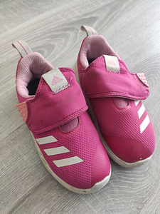 Adidas jalanõud 27 (1 foto / 2)