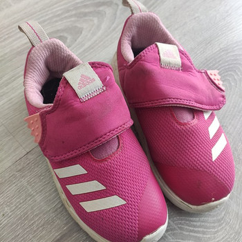 Adidas jalanõud 27