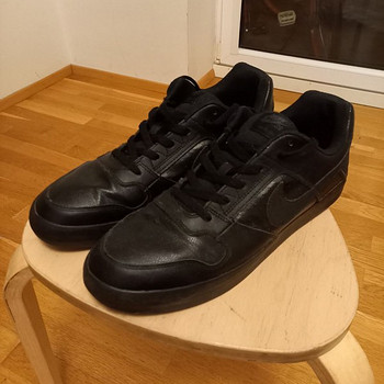 Nike tossud 47.5 suurus