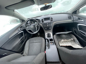 OPEL INSIGNIA 2,0D 96KWT, VARUOSAD (2 foto / 9)