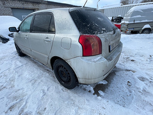 TOYOTA COROLLA 1,4 D4D 66 КВт, ЗАПЧАСТИ (5 фото из 10)
