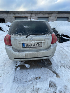 TOYOTA COROLLA 1,4 D4D 66 КВт, ЗАПЧАСТИ (7 фото из 10)