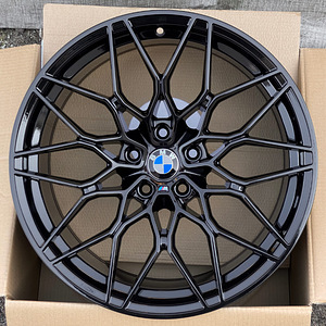 R18 BMW 5x120 - uued F10 f11 f01 f02 f06 jne (2 foto / 3)