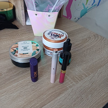 Maxfactor oriflame the body shop kosmeetika naistele
