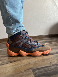 Adidas yeezy 500 (1 foto / 4)
