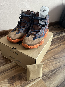 Adidas yeezy 500 (2 foto / 4)
