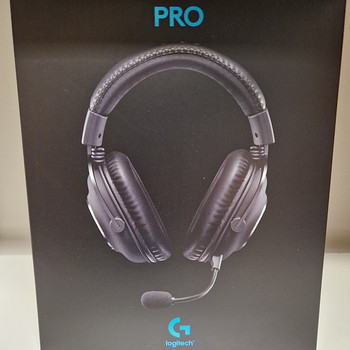 Наушники Logitech Pro