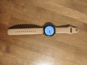 Müüa Huawei nutikell (3 foto / 4)