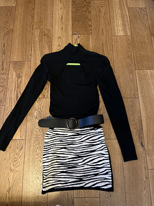 Платье Guess S (1 фото из 2)