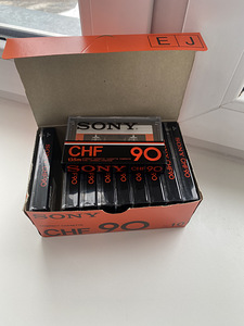 Sony CHF 90 (3 foto / 3)