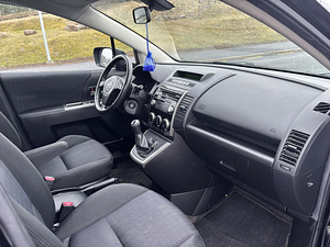 Mazda 5 (3 foto / 6)
