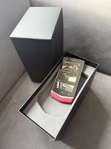Vertu Constellation V (1 foto / 3)
