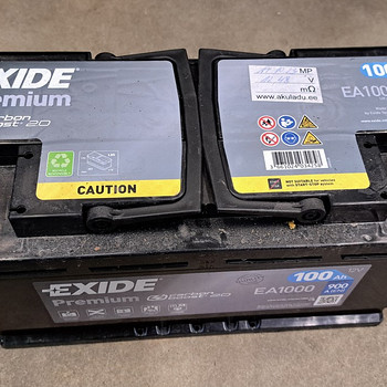 Продается автомобильный аккумулятор Exide Premium 100Ah 900A